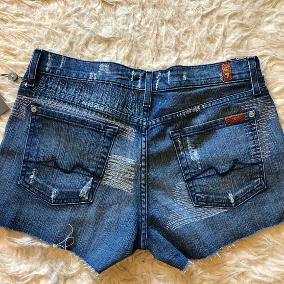 NEW 7 For All Mankind Josefina Cutoff Denim Blue Jean Shorts Distressed Frayed - Picture 5 of 8